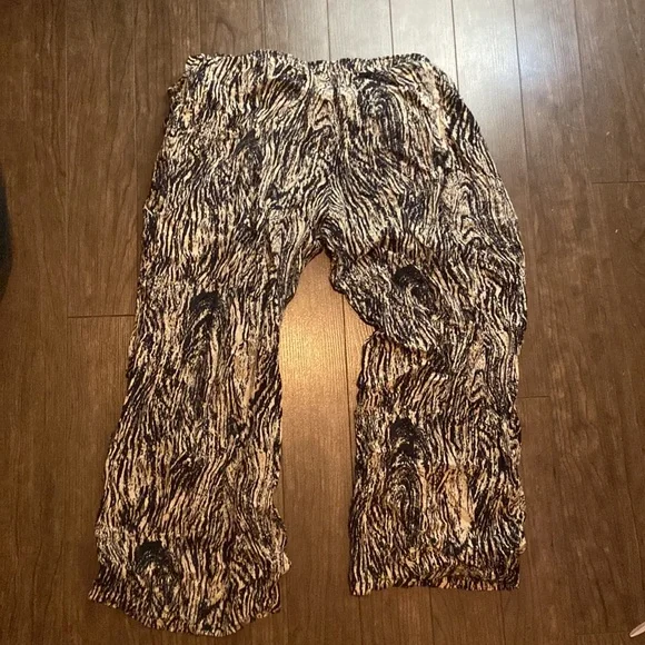 Set - Picture 4 of 4